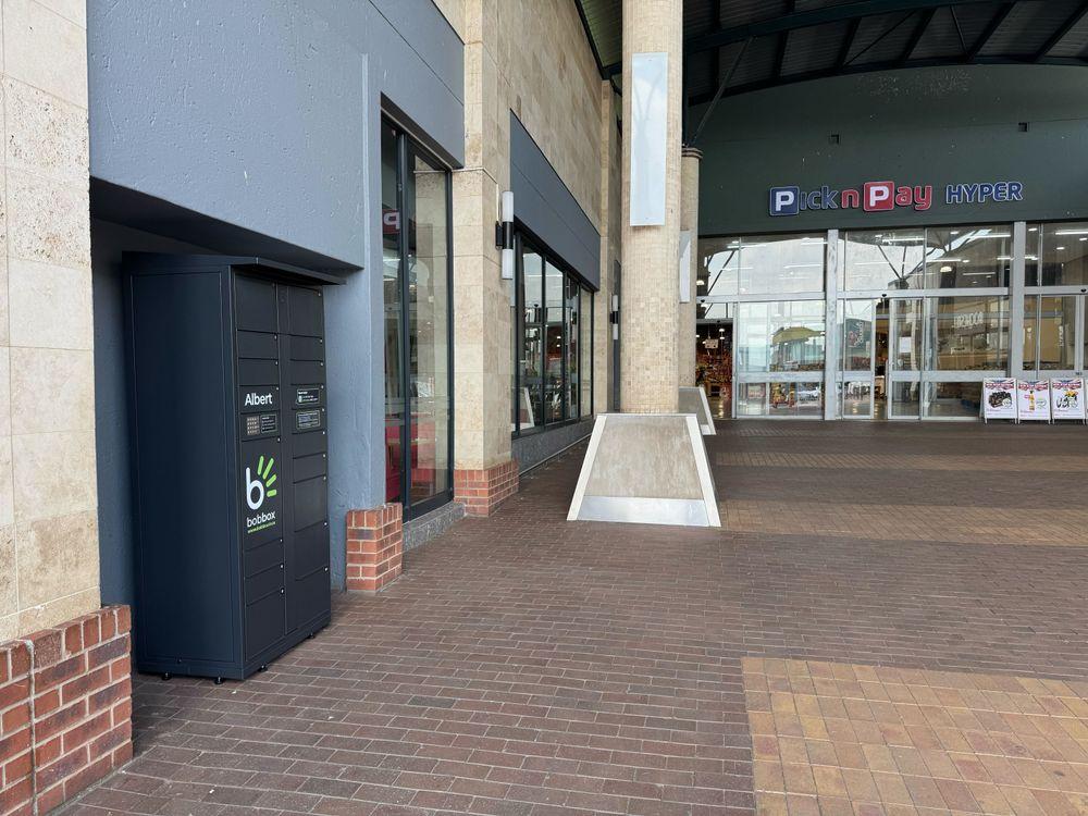 Kolonnade Retail Park