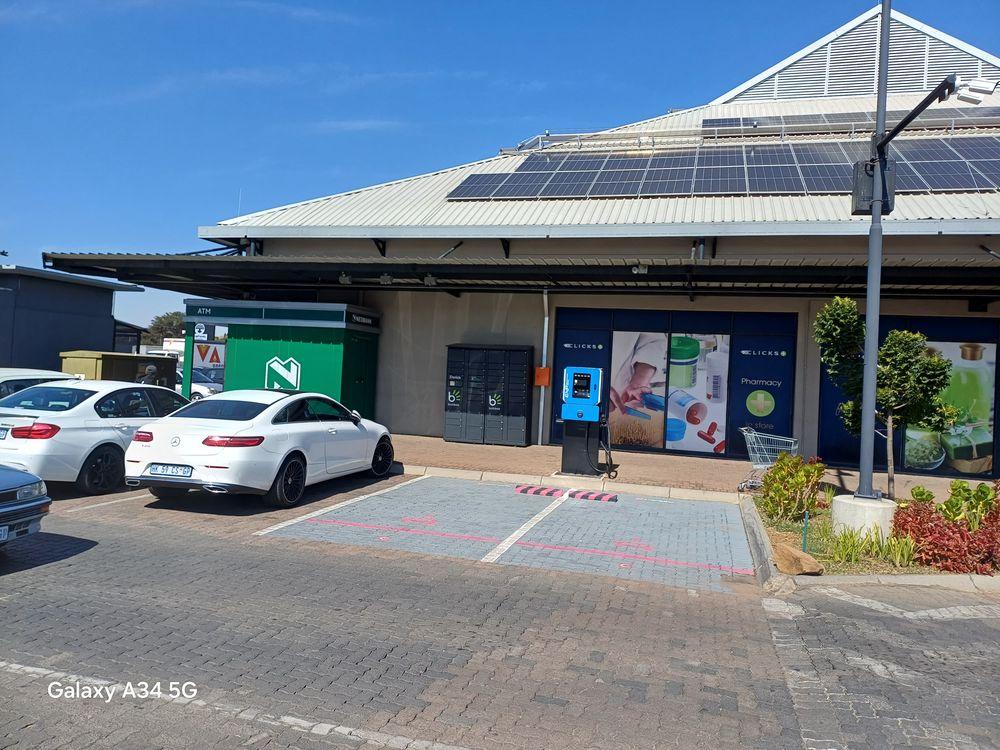 Oakfields Shopping Centre